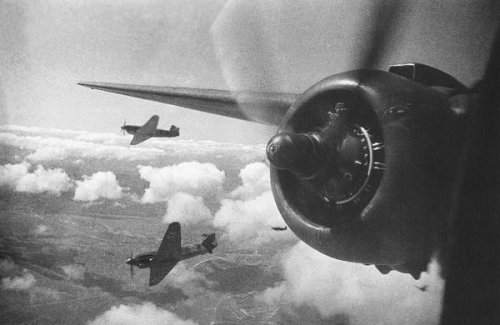  . 1944